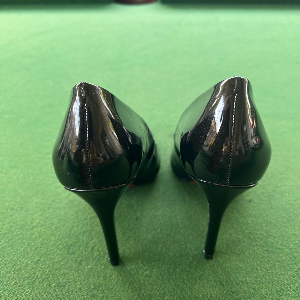Elegant Black Stiletto Heels - Picture 4 of 4